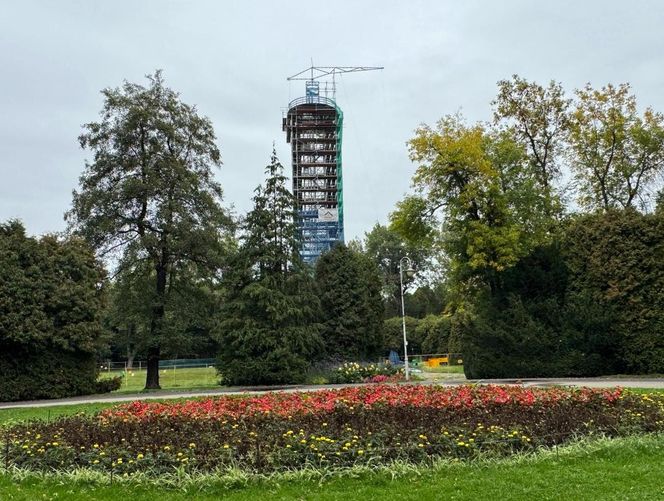 Wieża spadochronowa w Katowicach jest remontowana