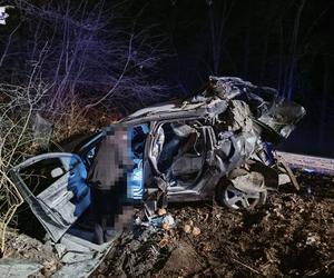 wypadek i pożar auta na obrzeżach Lublina
