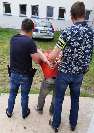 Podejrzany o zabójstwo 44-latek z Bełchatowa zatrzymany przez policję. Ukrywał się w garażu