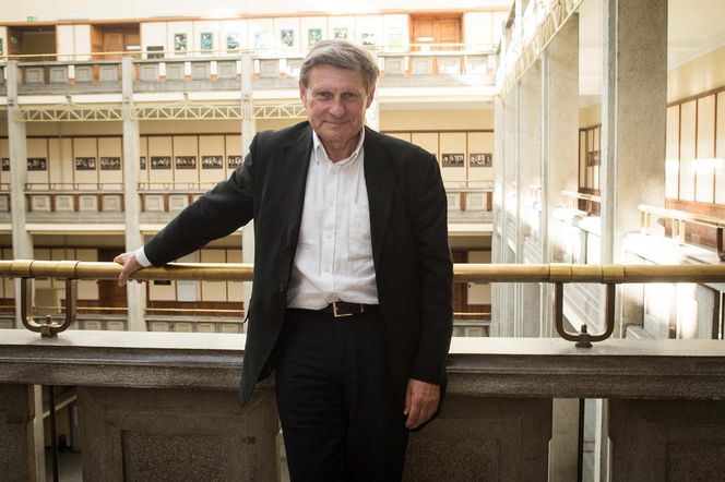 AI wybrała 5 najlepszych polityków w Polsce ostatnich 30 lat!