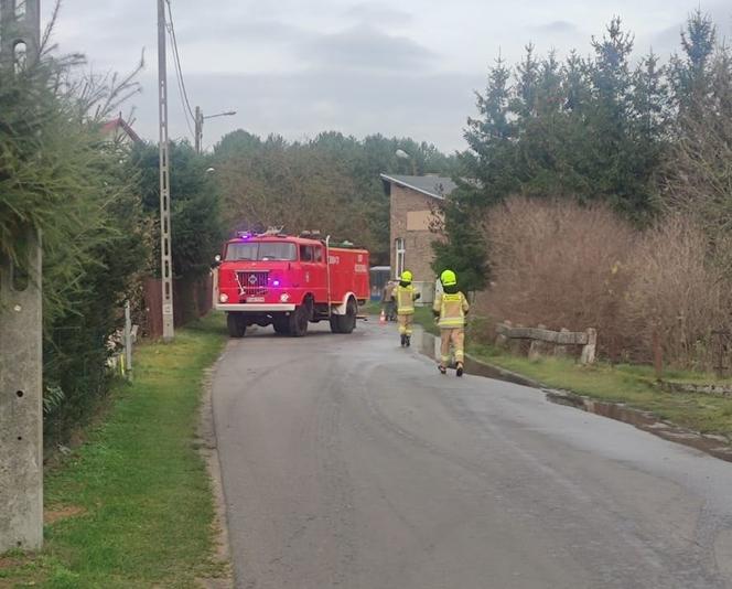 Pijany wjechał w ogrodzenie domu