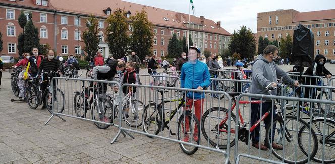 Bezpieczeństwo na rowerze to podstawa. Akcja Rozświetlamy Jesieńza nami