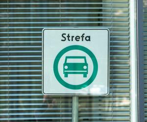 Strefy czystego transportu w Polsce. Do tych miast nie wjedziesz samochodem [LISTA]