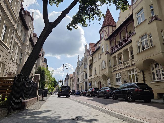 Tak wygląda jedna z najbardziej eleganckich ulic w Bydgoszczy. Zapraszamy na spacer po ul. Cieszkowskiego