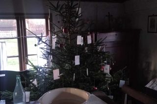 Aranżacje chałup bożonarodzeniowych z Parku Etnograficznym