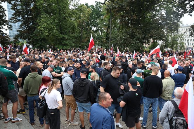 Protesty przeciwko migracji w całym kraju!