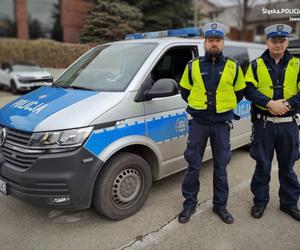 Policjanci z Jaworzna i Mysłowic eskortowali rodzącą kobietą do szpitala