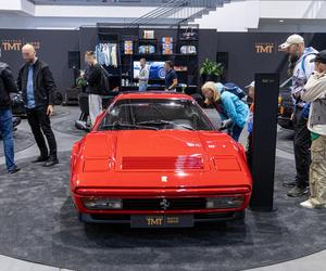  Czerwone ferrari warte 2,5 miliona euro w Poznaniu.