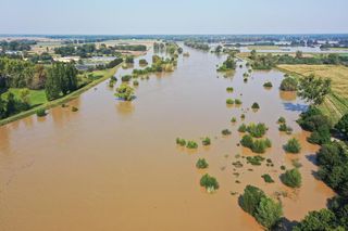 Deszcz i burze na południu Polski. Synoptyk IMGW przedstawił najnowszą prognozę pogody