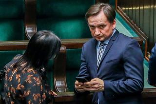 Ci posłowie koalicji głosowali przeciwko Kaczyńskiemu. Jaka będzie kara