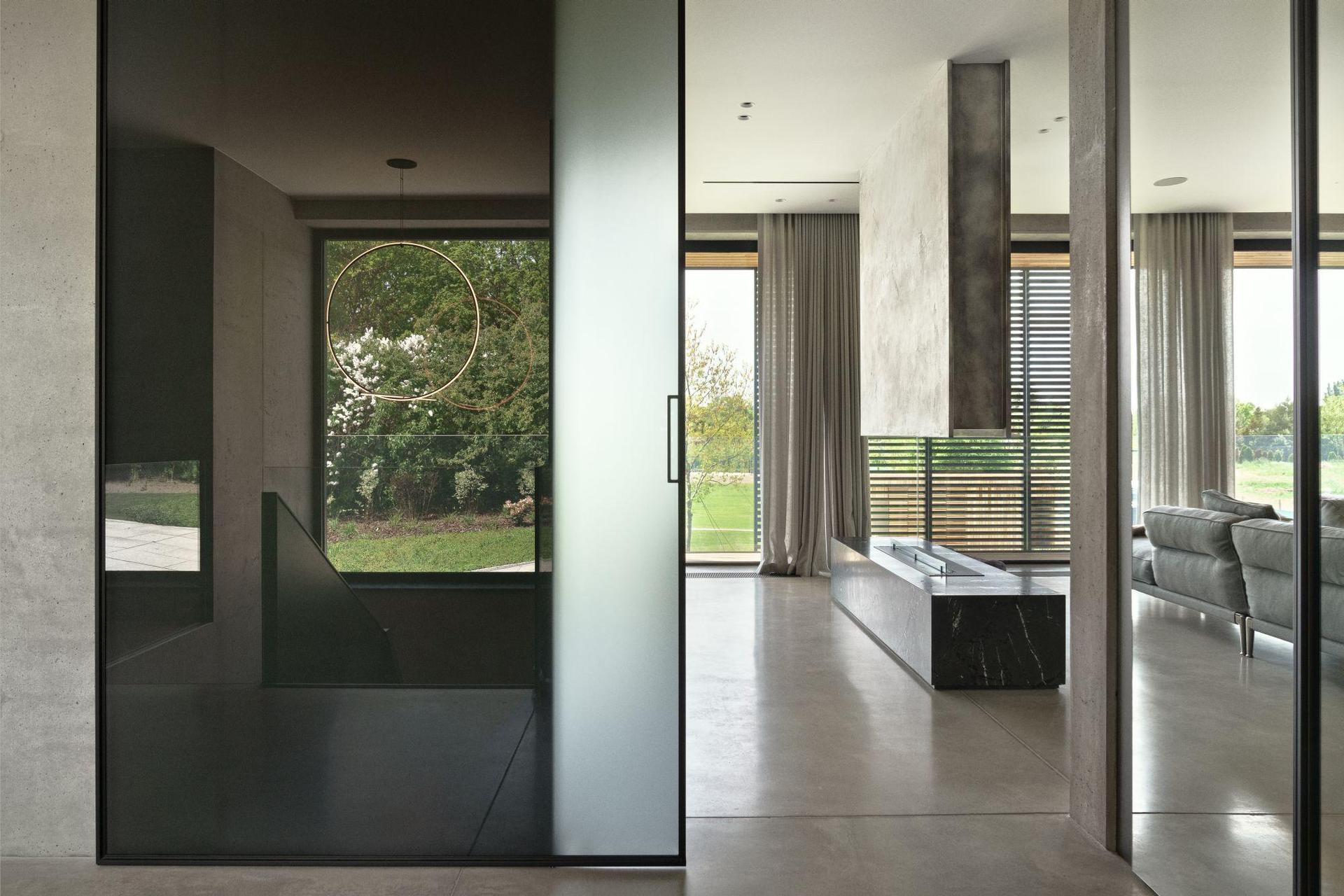 Dom Oparty o Skarpę 