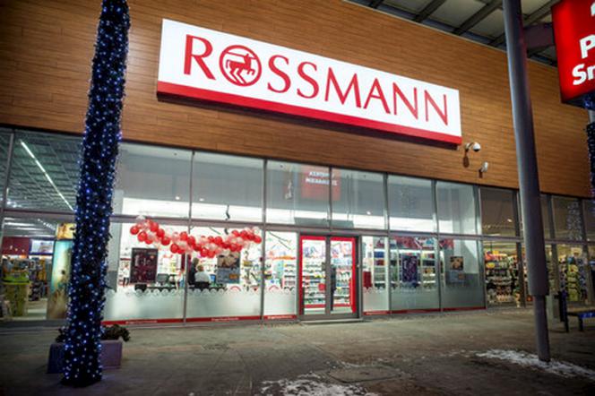 HIT promocje w Rossmannie na Boże Narodzenie 2020. Najlepszy kosmetyk roku taniej o blisko połowę
