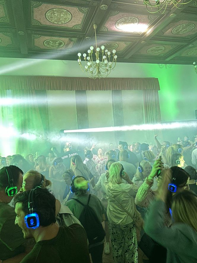 To pierwsza taka impreza w Olsztynie. Tłumy na Silent Disco w… ratuszu