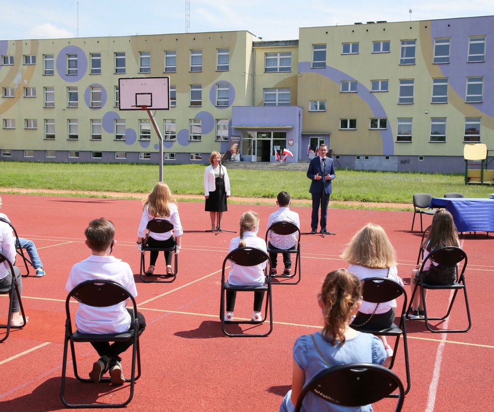 Przemówienie na zakończenie roku szkolnego 2023 - uczeń, nauczyciel, dyrektor. Co powiedzieć?