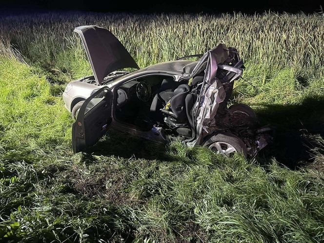 Śmiertelny wypadek pod Bartoszycami. Nie żyją 2-letnie dziecko i 37-latek