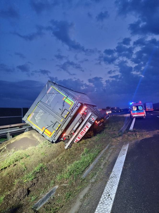 Seria wypadków z udziałem TIR-ów na A4 koło Tarnowa