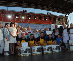 W konkursie na najlepsze pierogi w powiecie Siedleckim w 2025 roku zwyciężył męski zespół KGW „Sami Swoi” z Kotunia! 