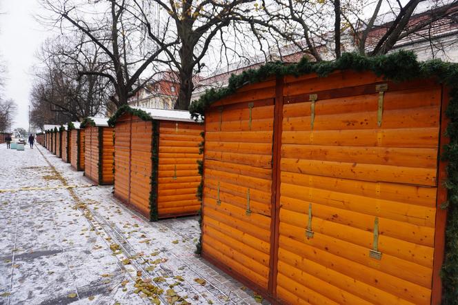 Jarmark Bożonarodzeniowy przed otwarciem