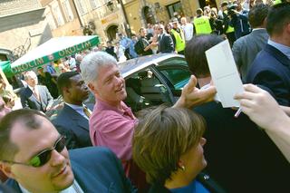 Bill Clinton, 2001r.