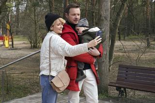 Barwy szczęścia odc. 2693. Bożena (Marieta Żukowska), Bruno (Lesław Żurek), Tadzio (Józio Trojanowski)