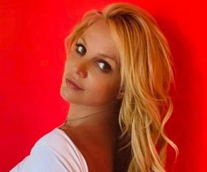 Media znów robią z Britney Spears wariatkę. Wcale nie miała epizodu maniakalnego! 