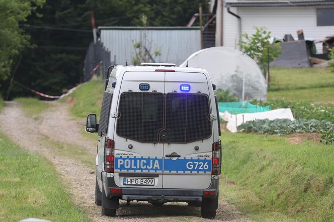 Małopolska. Policyjna obława za sprawcą strzelaniny w Starej Wsi