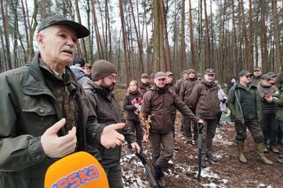 W akcji sadzenia lasu z okazji 80-lecia Nadleśnictwa Siedlce uczestniczyło ponad sto osób