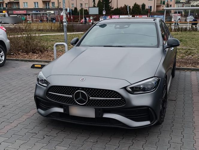 Duża akcja pod Warszawą. Białorusin wpadł z furą narkotyków i kradzionym Mercedesem!