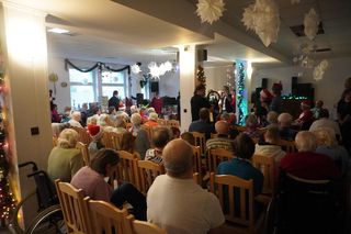 Rozdanie prezentów w DPS Romera