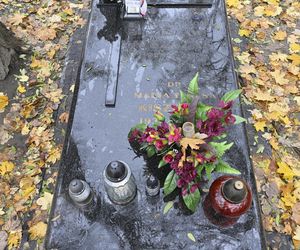 Generał Czesław Kiszczak ma skromny grób