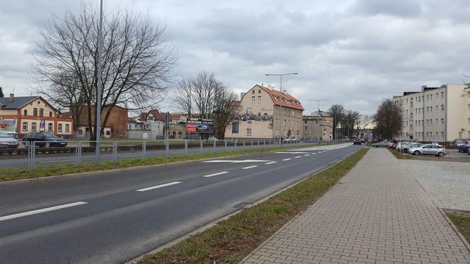 Policja szuka pirata drogowego, który w Lesznie omal nie potrącił matki z synkiem