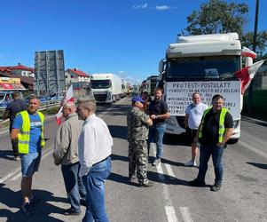 Protest przewoźników na przejściu w Dorohusku. „Jesteśmy zdesperowani” [GALERIA]