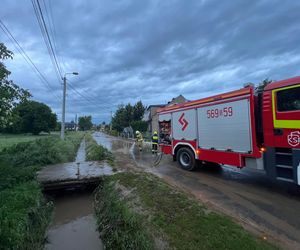 Burze z gradem i ulewne deszcze zamiast pięknego lata! Lokalnie gwałtowny przebieg