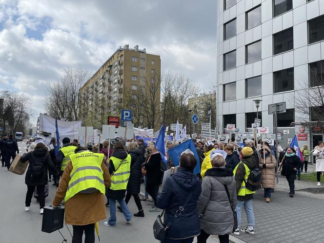 Protest pielęgniarek w Krakowie 12.04.