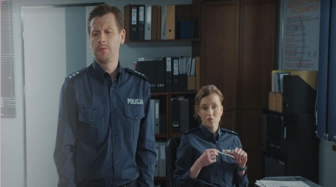 M jak miłość, odc. 1878. Natalka (Dominika Suchecka), Adam Karski (Patryk Szwichtenberg)