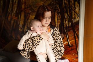 Na dobre i na złe, odcinek 970: Iga odkrywa, że partner Klemi chce odebrać jej dziecko i jest gotowa na wszystko, by go powstrzymać