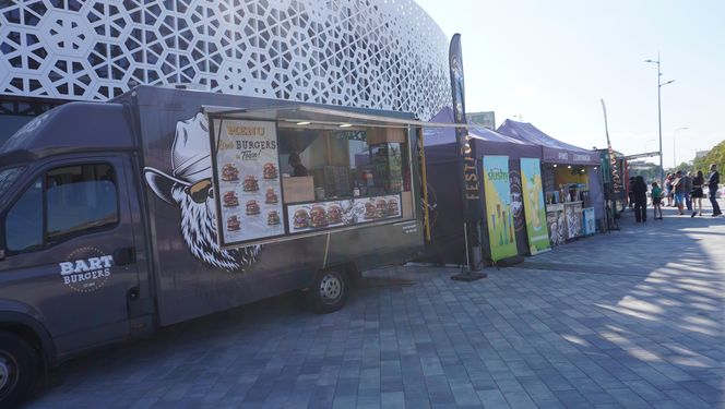 Festiwal Food Trucków w Olsztynie. Pod halą Urania można zjeść dania z kuchni całego świata [ZDJĘCIA]