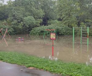 Śląsk pod wodą. Zalania, podtopienia i niemal 500 interwencji straży pożarnej w jeden weekend