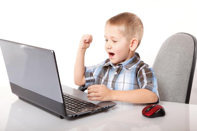 Sprawdź, czy twoje dziecko jest uzależnione od internetu