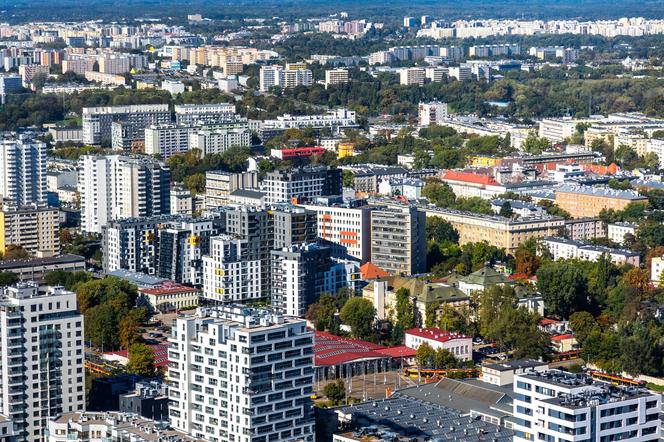 Niezwykła panorama Warszawy ze szczytu Skylinera!