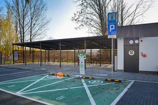 Nowy parking P+R na Ursynowie czeka na kierowców. Od czwartku można zostawiać tam auto