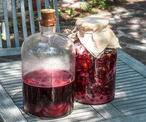 Ratafia - przepis. Jak zrobić tę nalewkę?