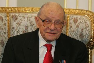 Powstanie Warszawskie w kadrze Stefana Starby Bałuka. Cichociemny do Powstania szedł z aparatem