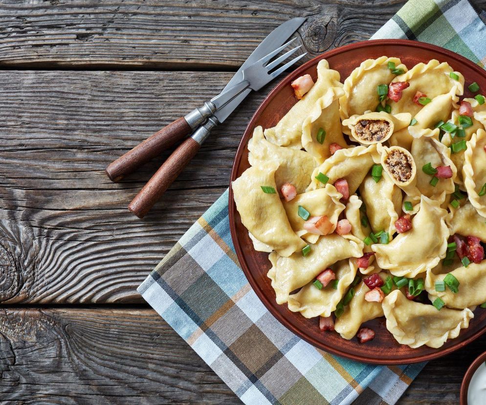 Pierogi z mięsem jak u babci – domowy hit, który zawsze wychodzi i znika w mgnieniu oka!