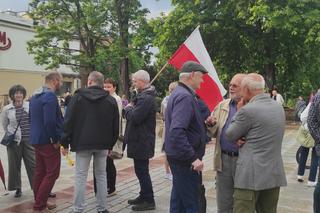 Protest kobiet Ani jednej więcej! w Kielcach (14 czerwca 2023)