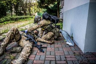 Policyjne ćwiczenia w Łodzi. Te zdjęcia robią wrażenie!