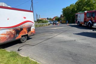 Zablokowana DK 12 w Kąkolewie koło Leszna. Po kolizji z udziałem dwóch samochodów