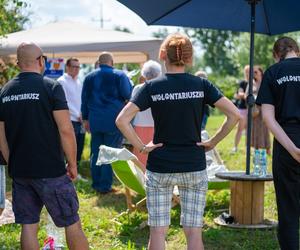 Lubisz pomagać, jesteś pełnoletni i kochasz czworonogi? Pomóż zwierzakom ze schroniska