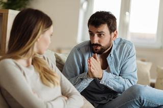 4 zdania, którymi partner próbuje wzbudzić poczucie winy. Tak możesz zareagować