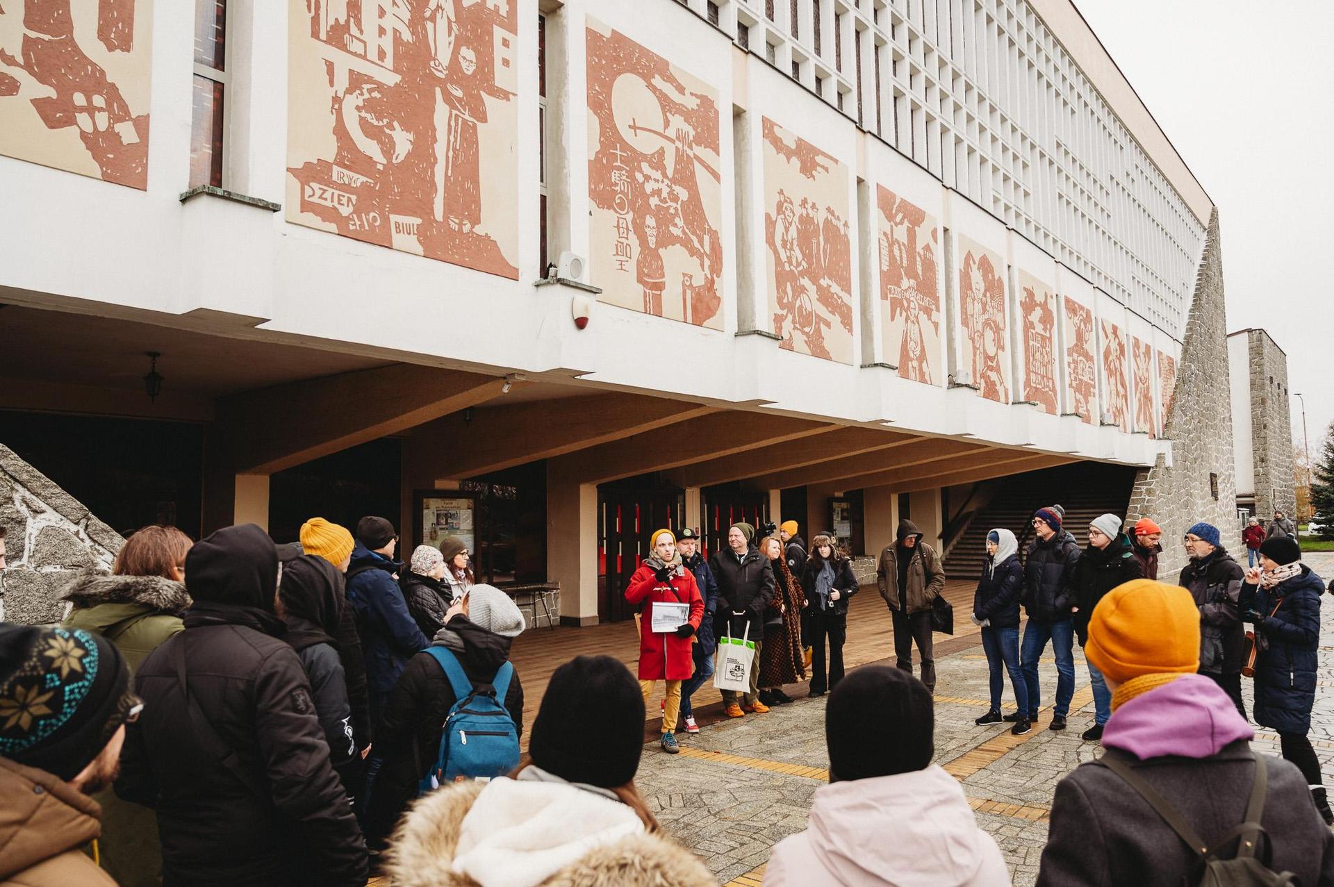 Szlak Konińskiego Modernizmu - zobacz zdjęcia architektury i sztuki Nowego Konina